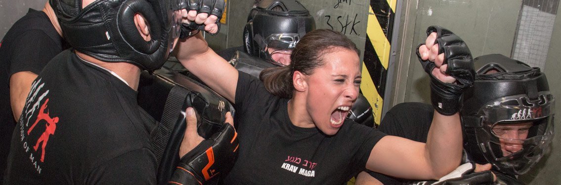 women krav maga selfdefense